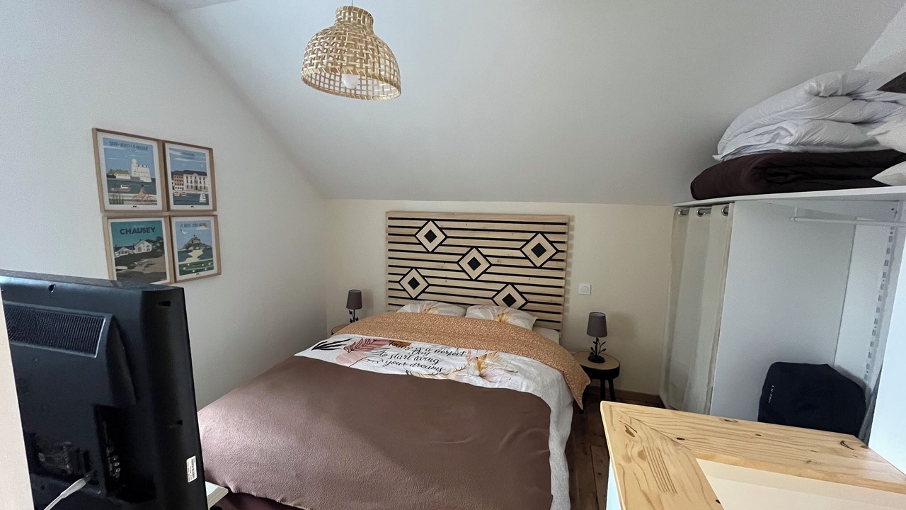 Photo of Bedroom in Marigny-le-Lozon