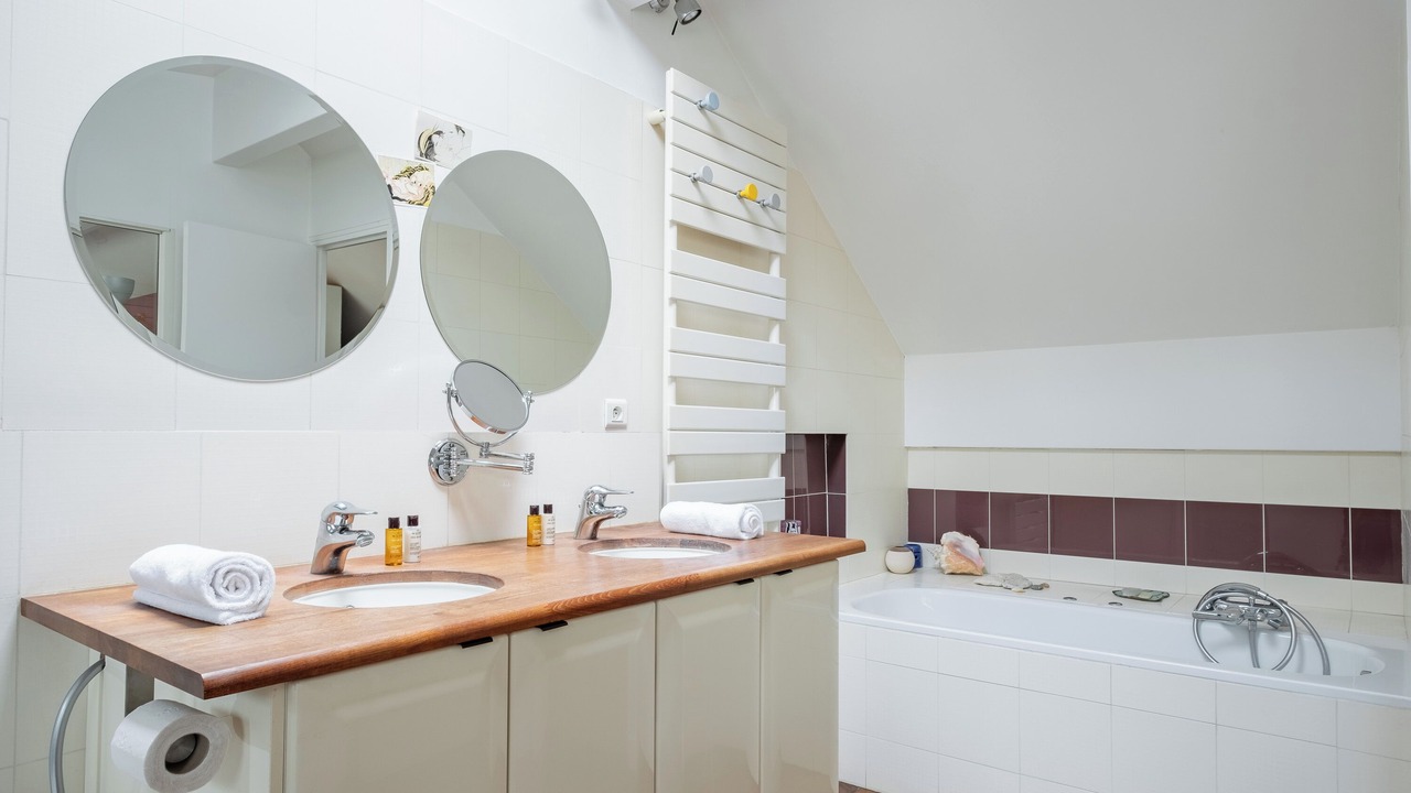 Photo of Bathroom in Charonne