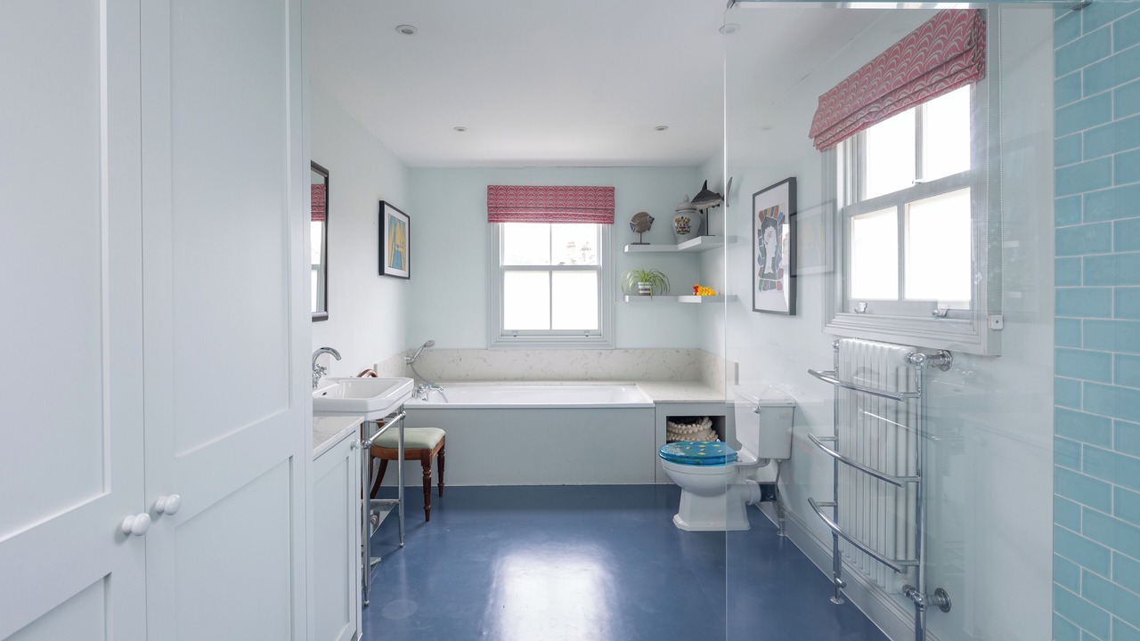 Photo of Bathroom in Askew