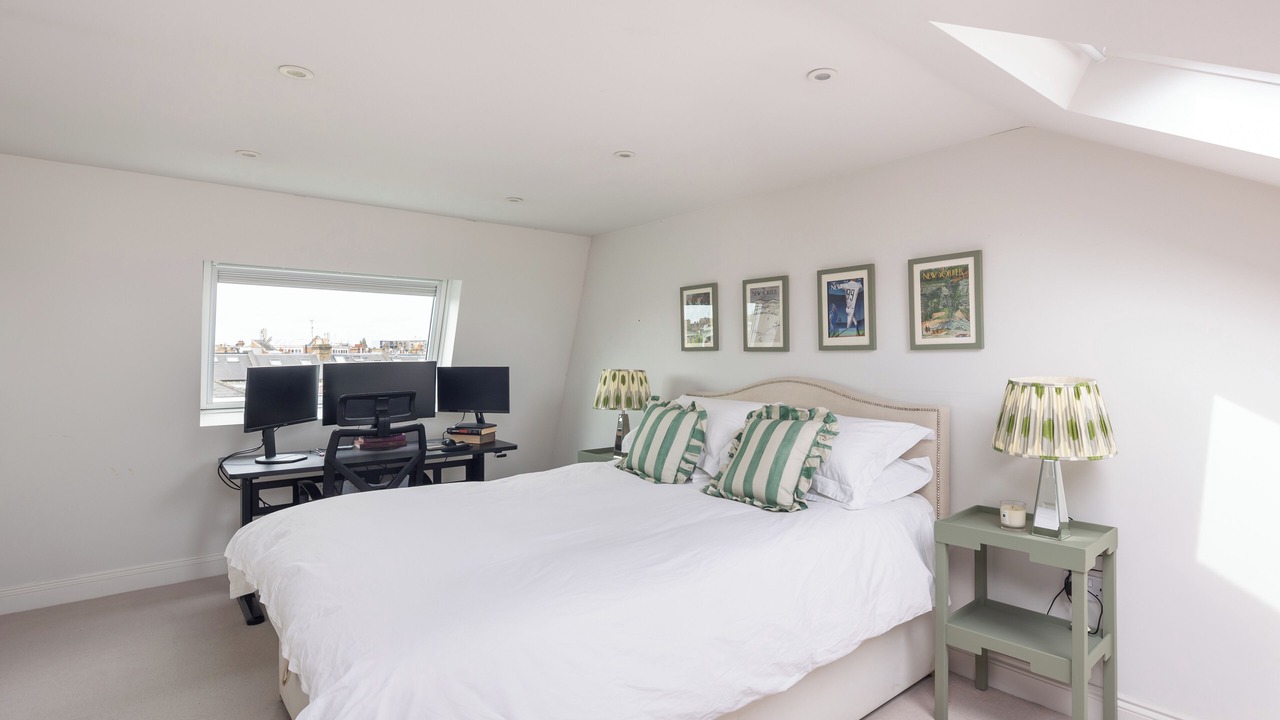 Photo of Bedroom in Askew