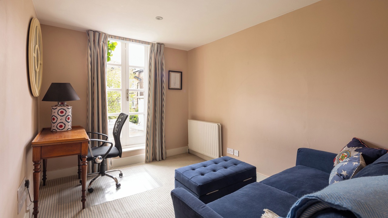 Photo of Livingroom in Askew