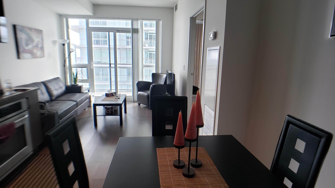 Photo of Livingroom in Yonge-Eglinton