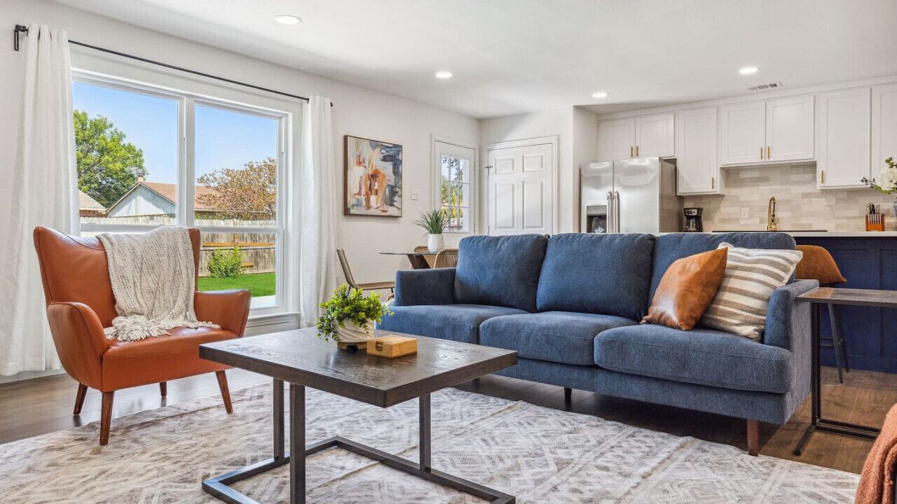 Photo of Livingroom in The Colony