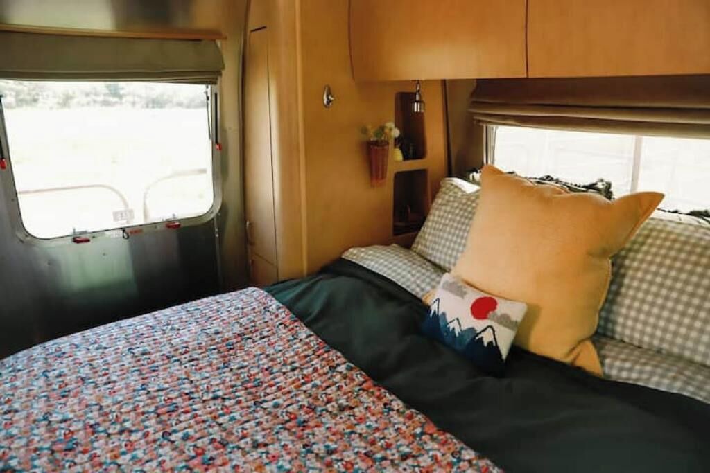 Photo of Bedroom in Midway