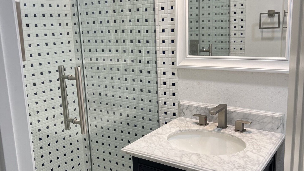 Photo of Bathroom in Pointblank