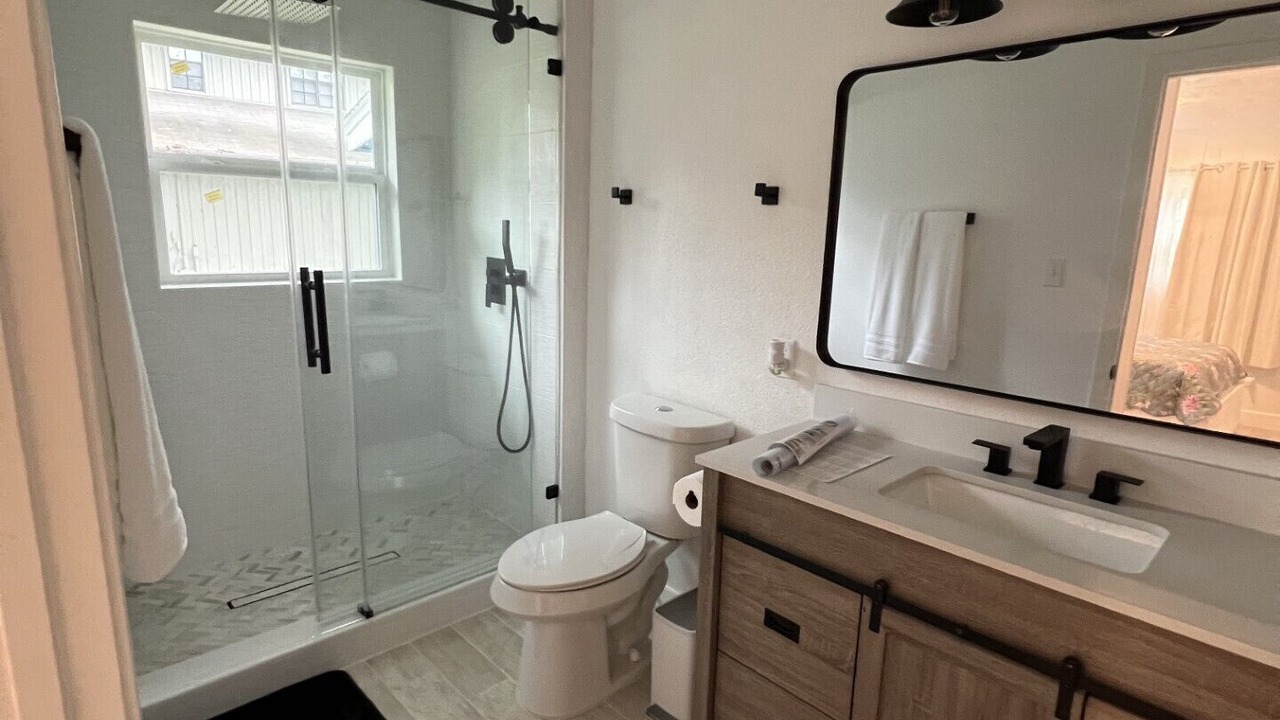 Photo of Bathroom in Pointblank