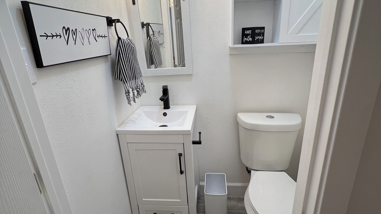 Photo of Bathroom in Pointblank