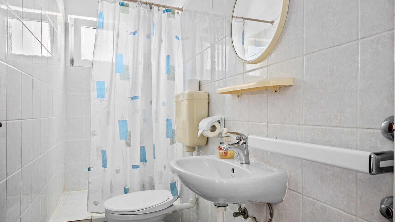 Photo of Bathroom in Kampor
