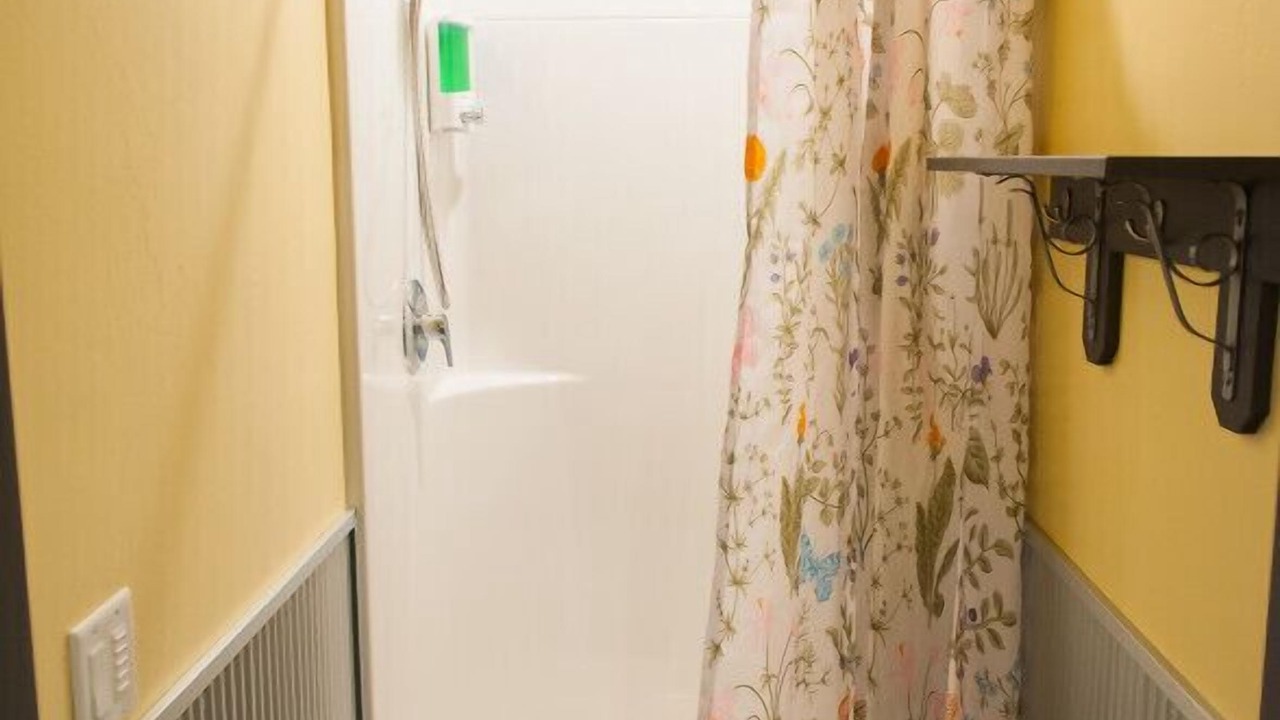 Photo of Bathroom in Emigrant