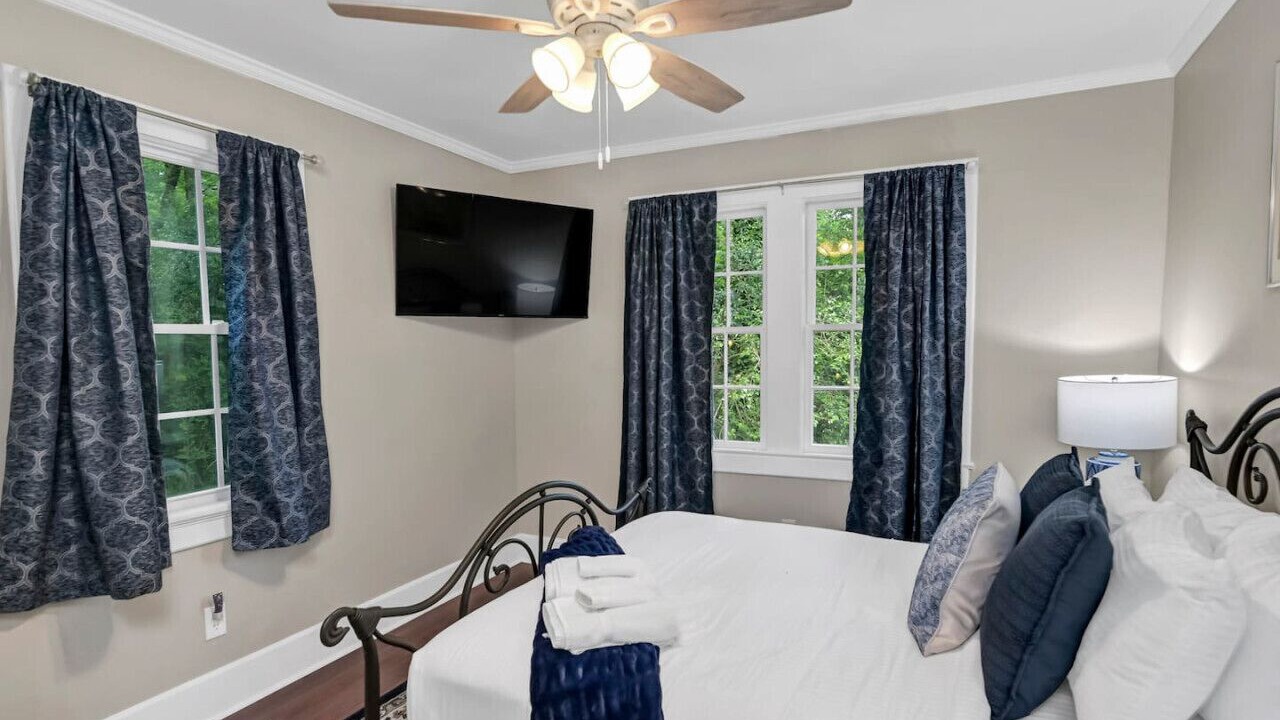 Photo of Bedroom in Lexington