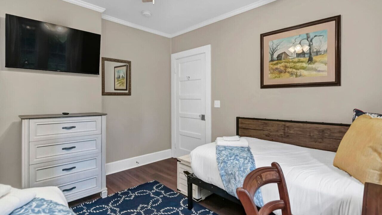Photo of Bedroom in Lexington