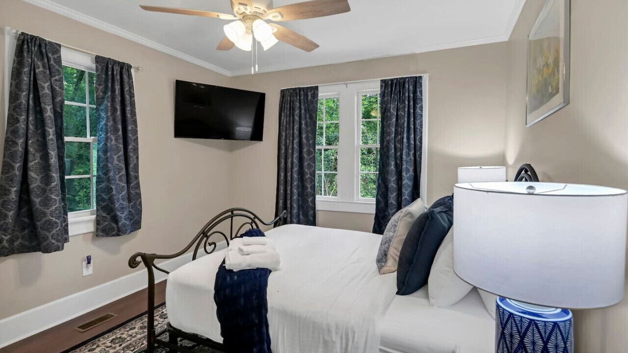 Photo of Bedroom in Lexington