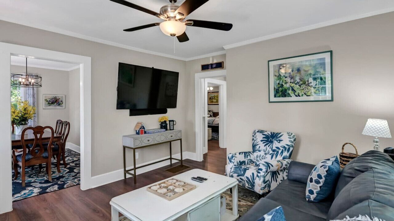 Photo of Livingroom in Lexington