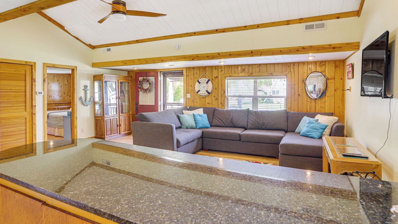 Photo of Livingroom in Port Clinton