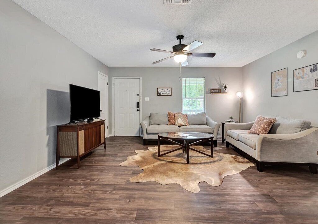 Photo of Livingroom in Nacogdoches