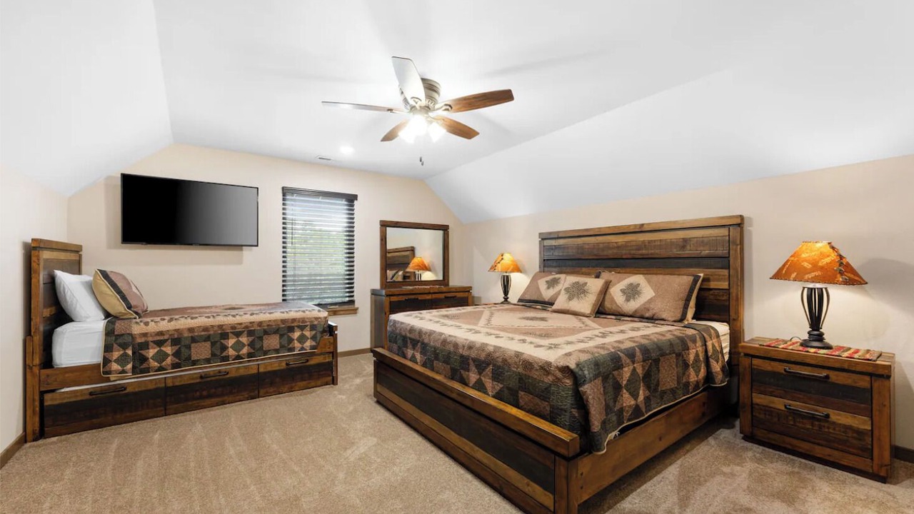 Photo of Bedroom in Hollister