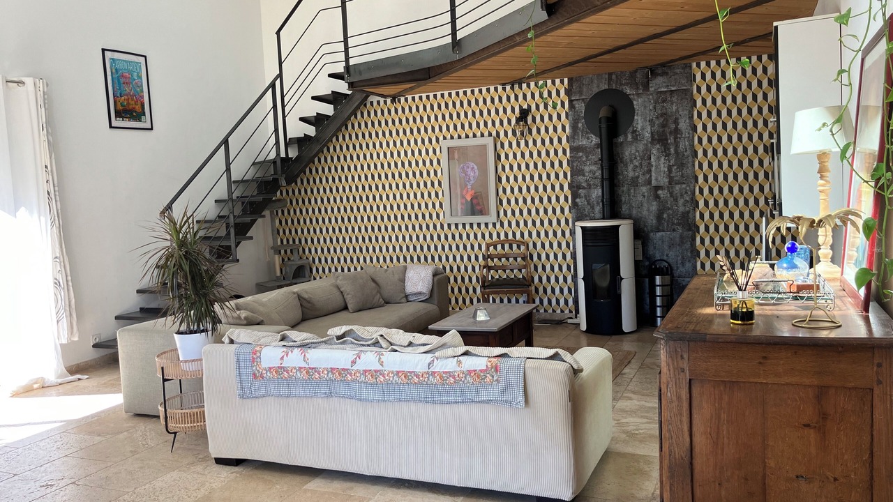 Photo of Livingroom in Saint-Laurent-La-Vernede
