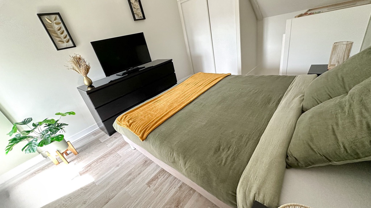 Photo of Bedroom in Tremereuc