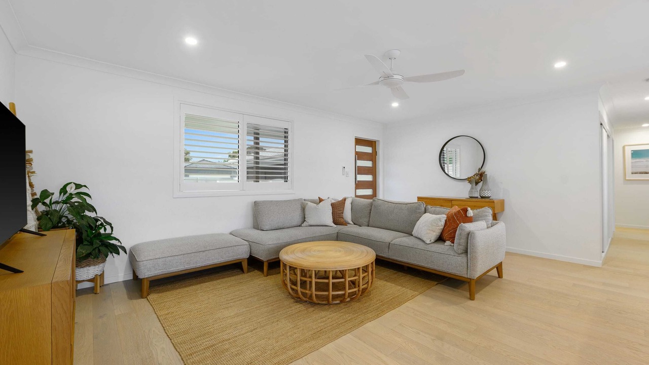 Photo of Livingroom in Burleigh Waters