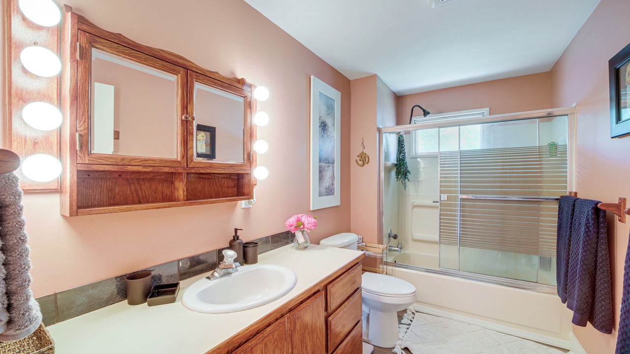 Photo of Bathroom in Oroville