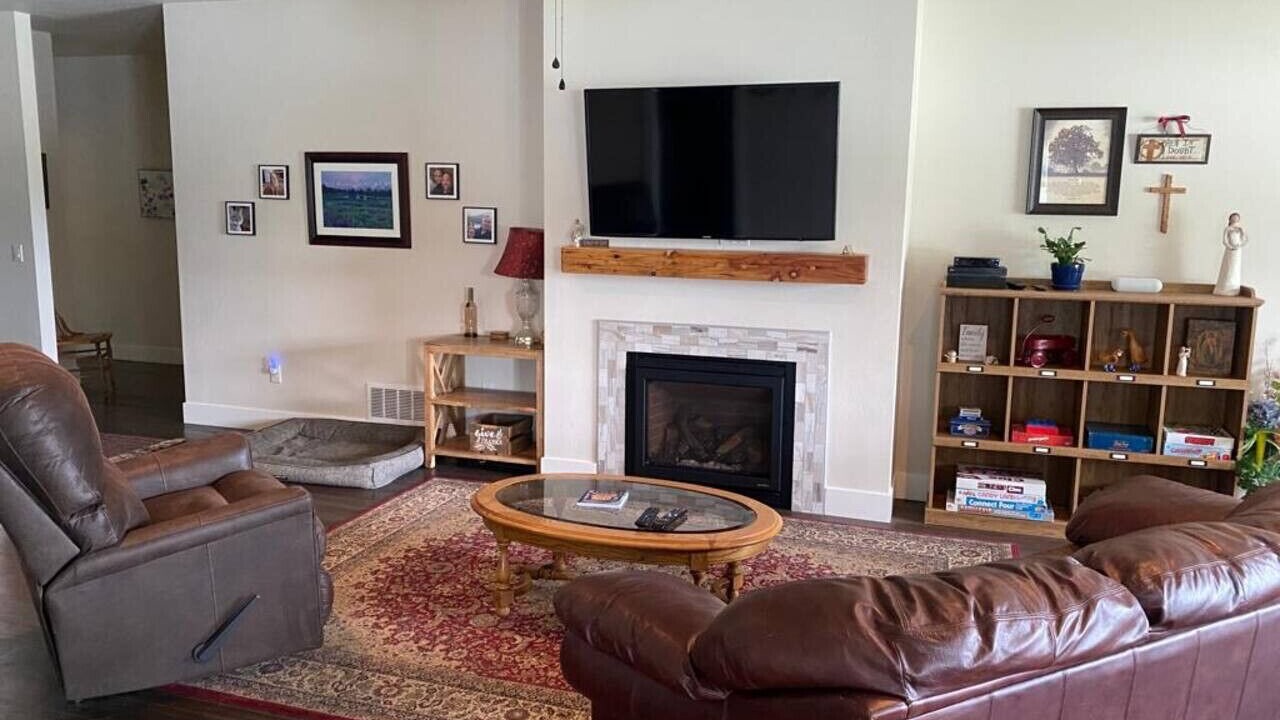 Photo of Livingroom in Orchard Homes