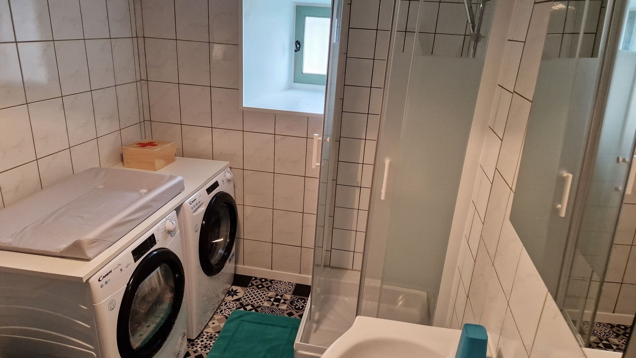 Photo of Bathroom in Belabre