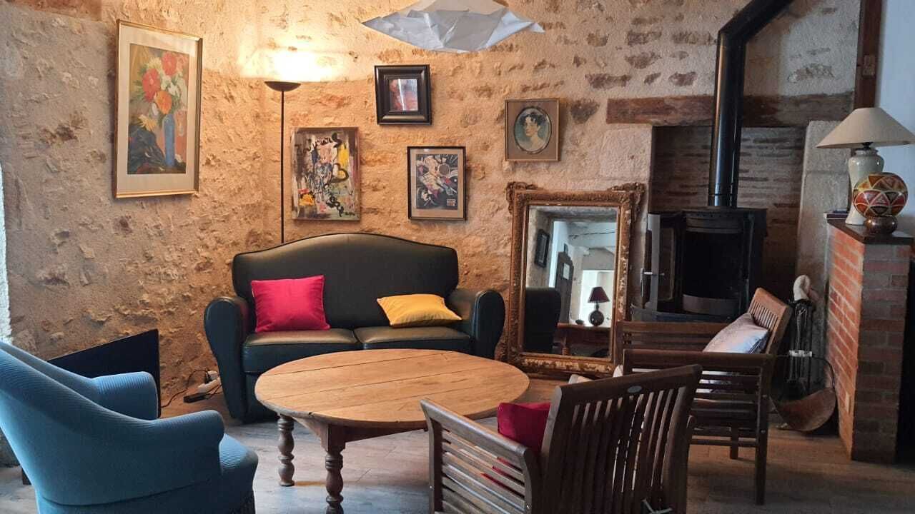Photo of Livingroom in Belabre