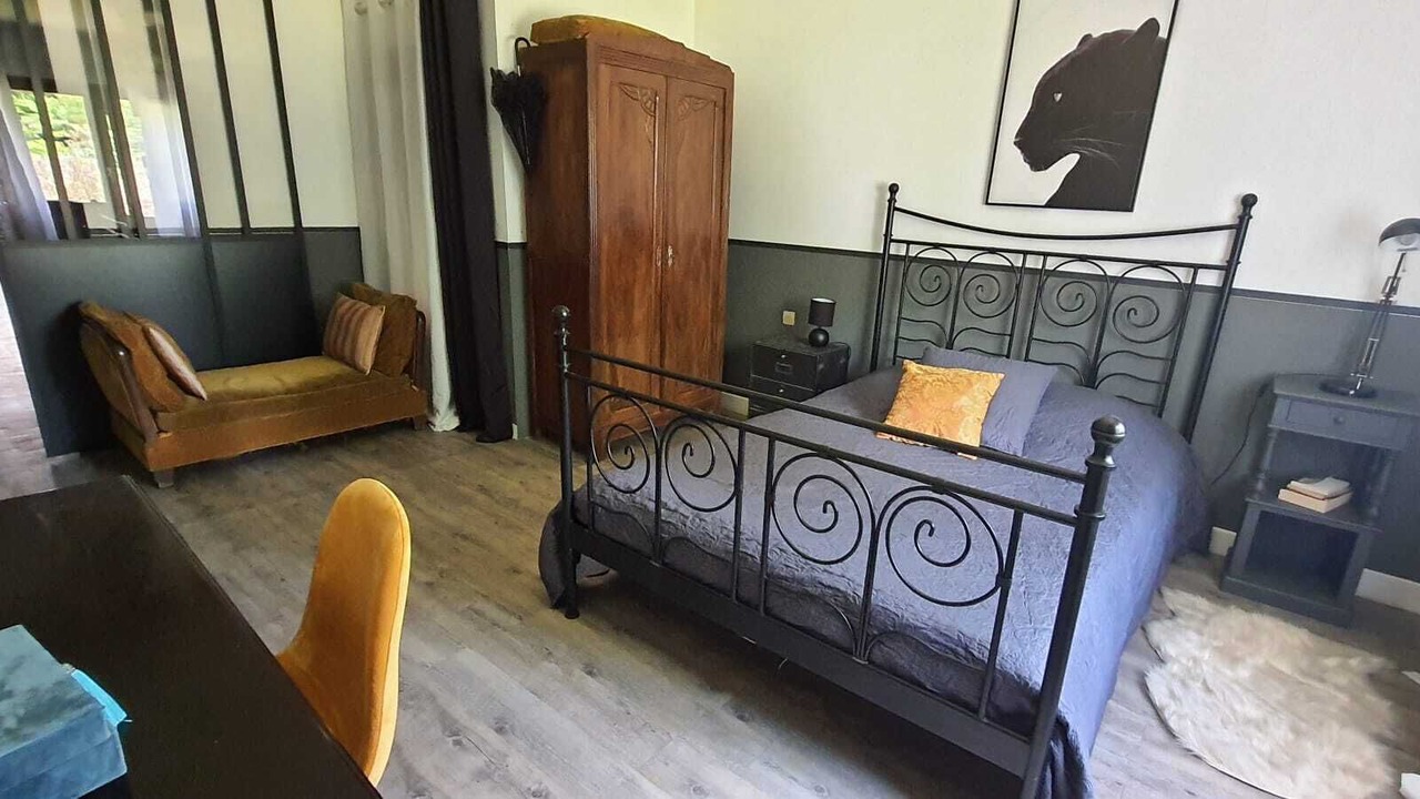 Photo of Bedroom in Belabre