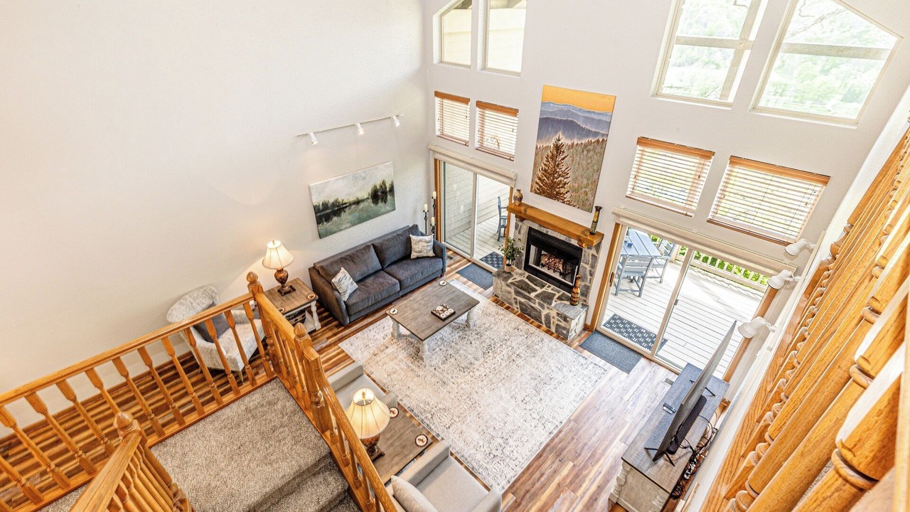 Photo of Livingroom in Whittier