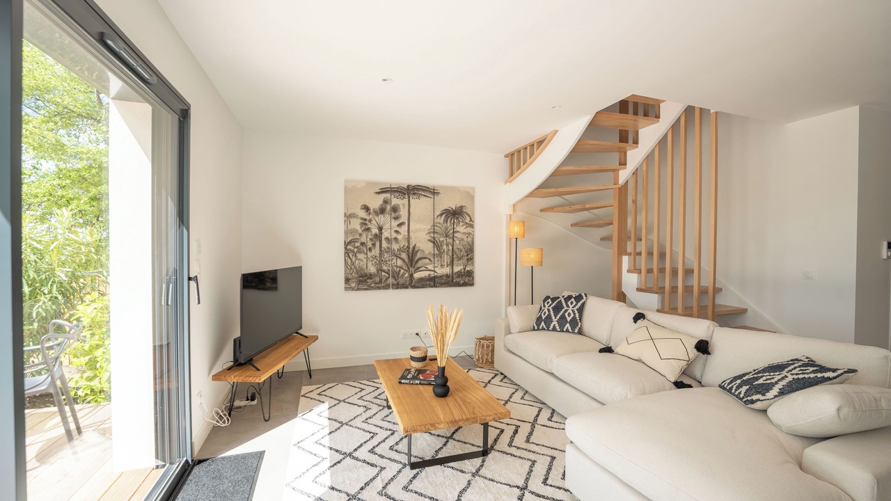 Photo of Livingroom in Cenac