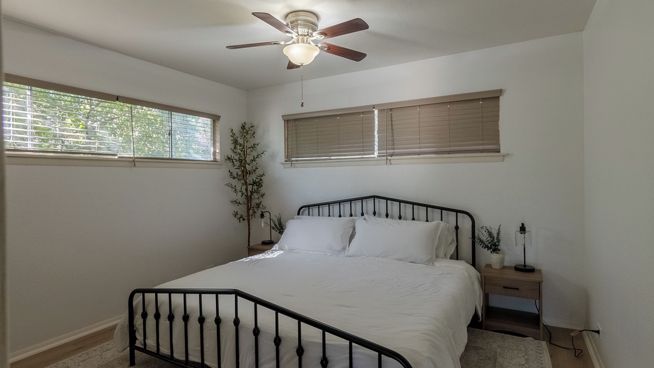 Photo of Bedroom in Helotes