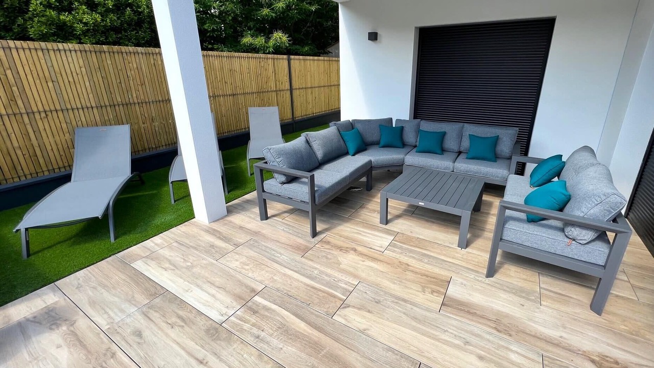 Photo of Patio Balcony in Saint-Vincent-sur-Jard