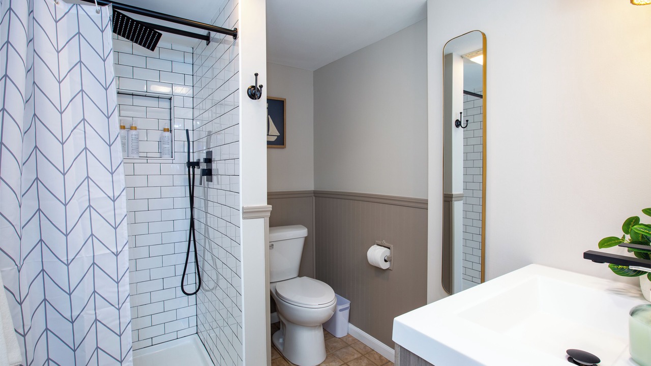 Photo of Bathroom in Winthrop Harbor