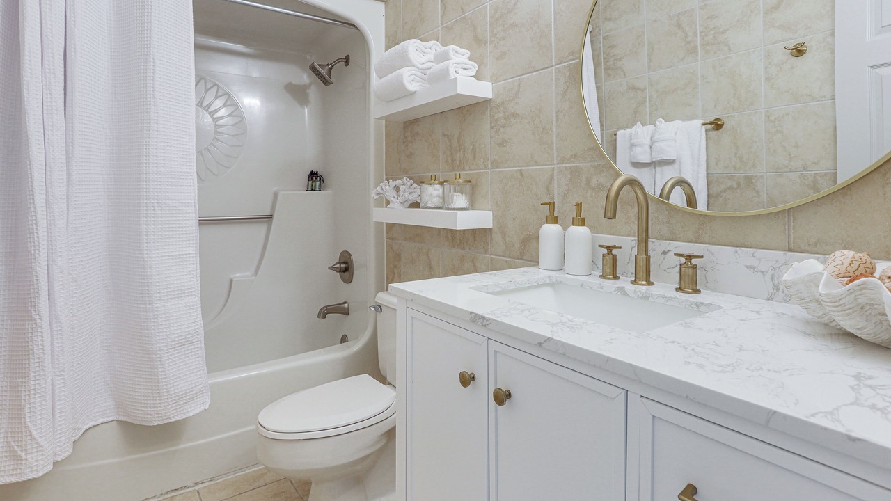 Photo of Bathroom in Galveston