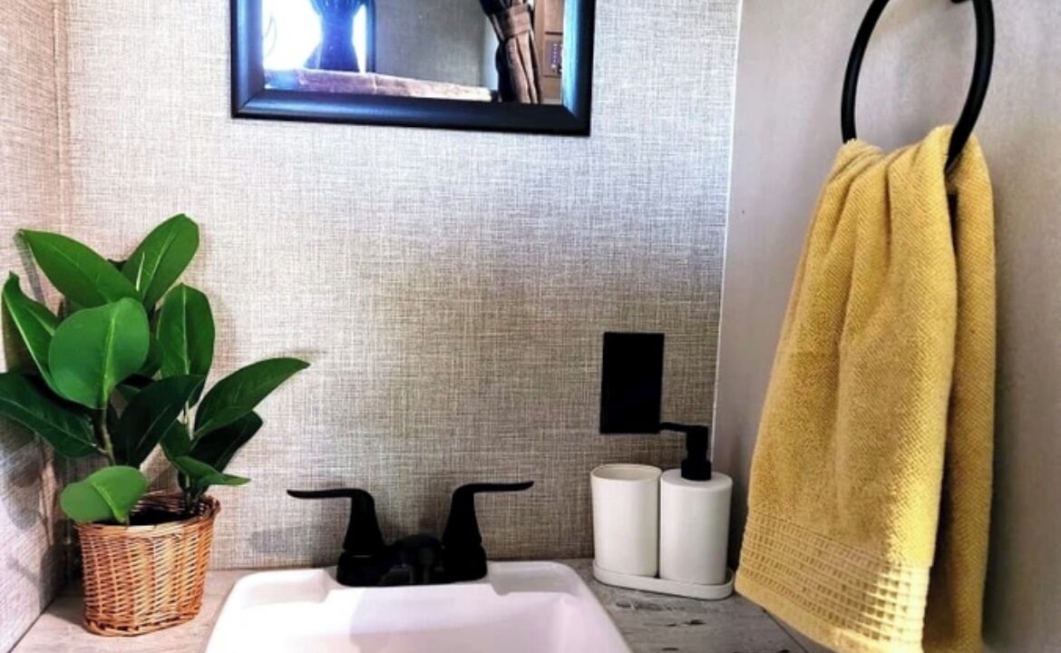 Photo of Bathroom in Pine Ridge