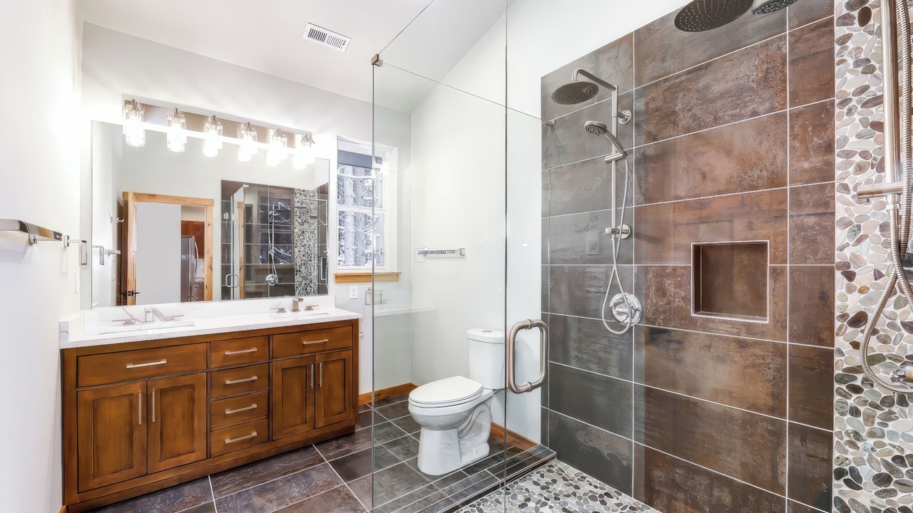 Photo of Bathroom in Snoqualmie Pass