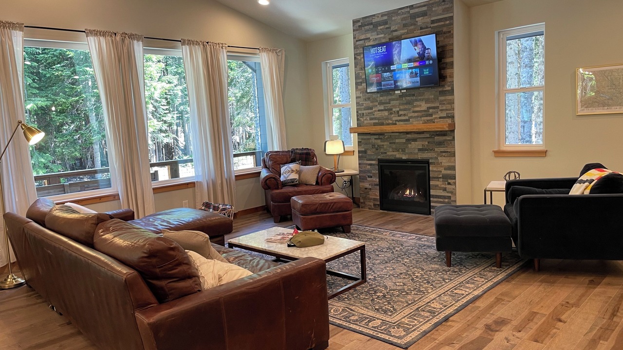 Photo of Livingroom in Snoqualmie Pass