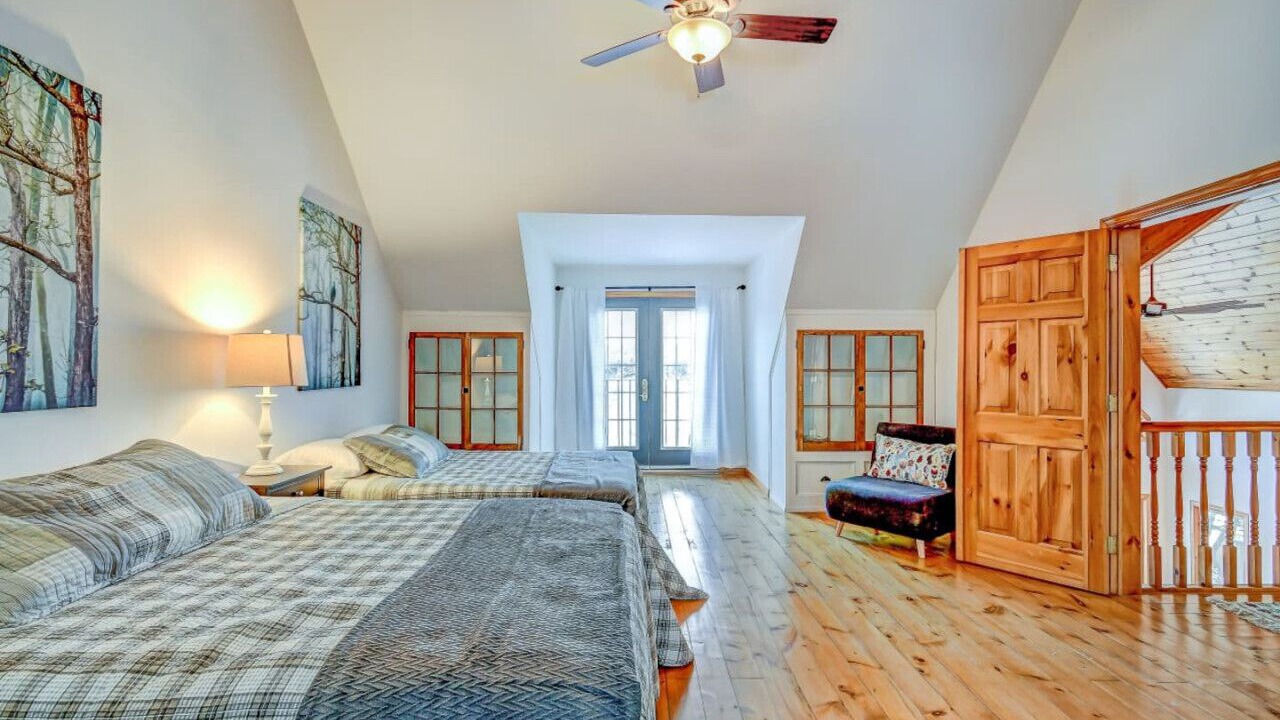 Photo of Bedroom in Algonquin Highlands