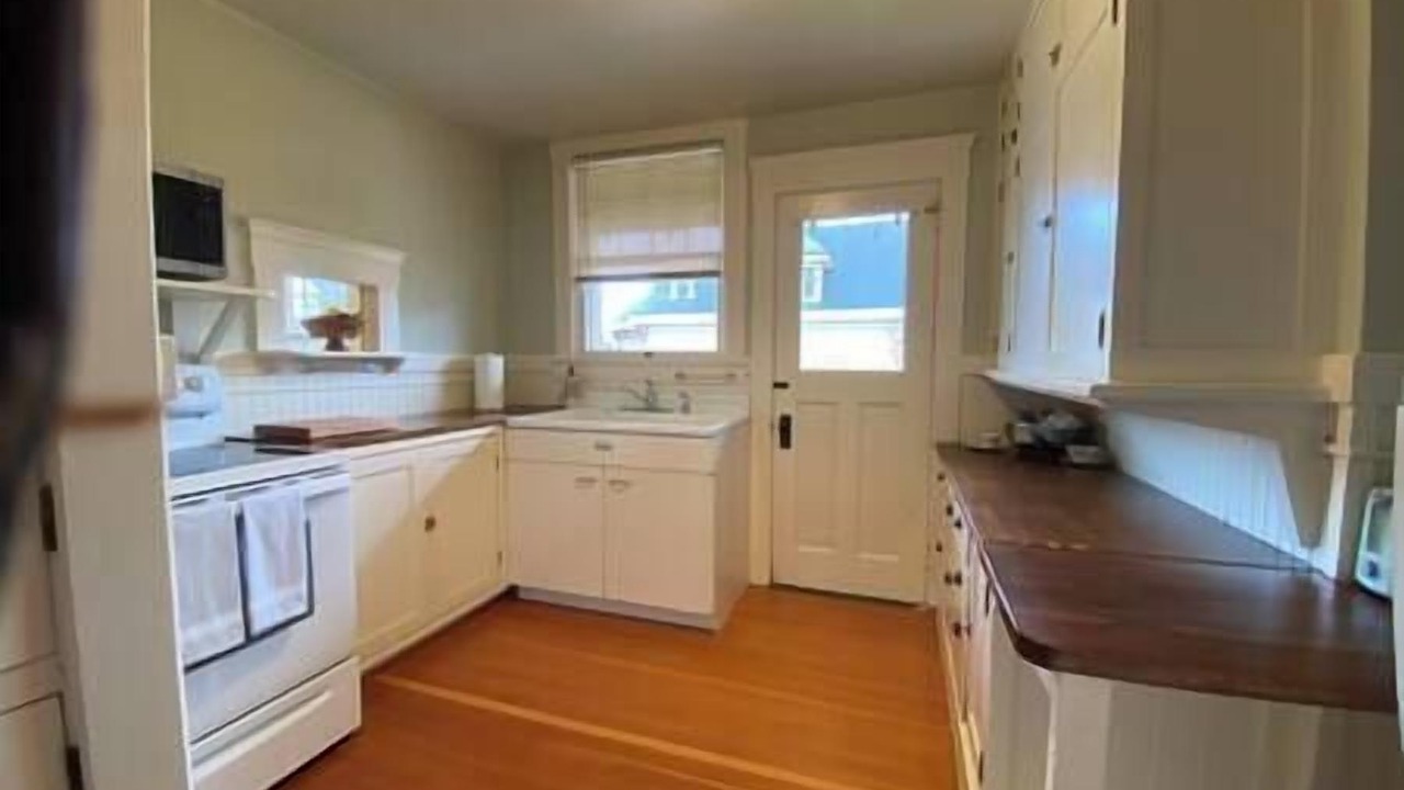 Photo of Others in Astoria