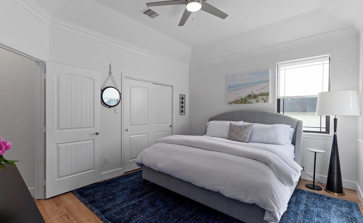 Photo of Bedroom in Clear Lake Shores