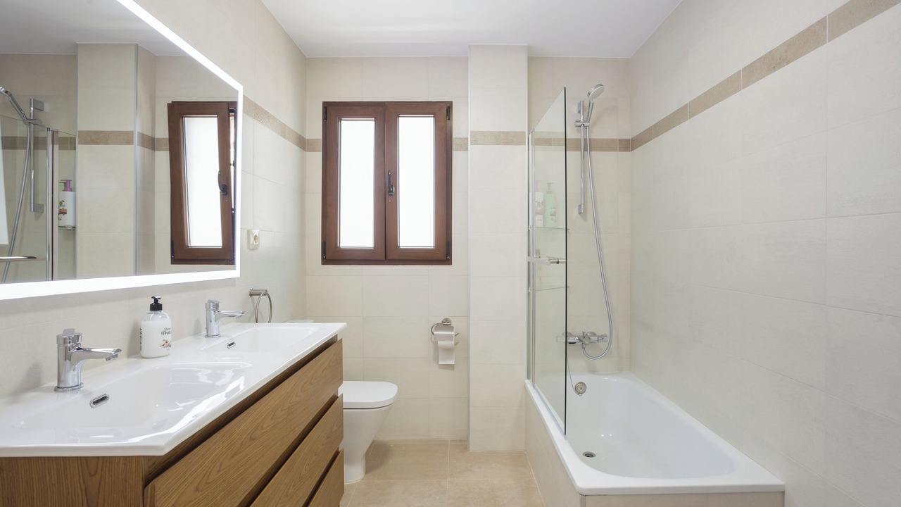 Photo of Bathroom in Playa de Gandia