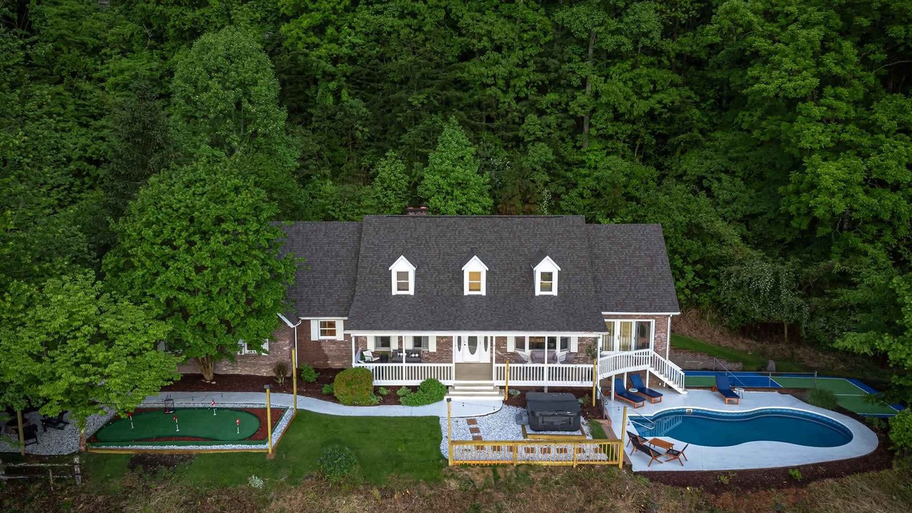 Photo of Outdoor in Weaverville