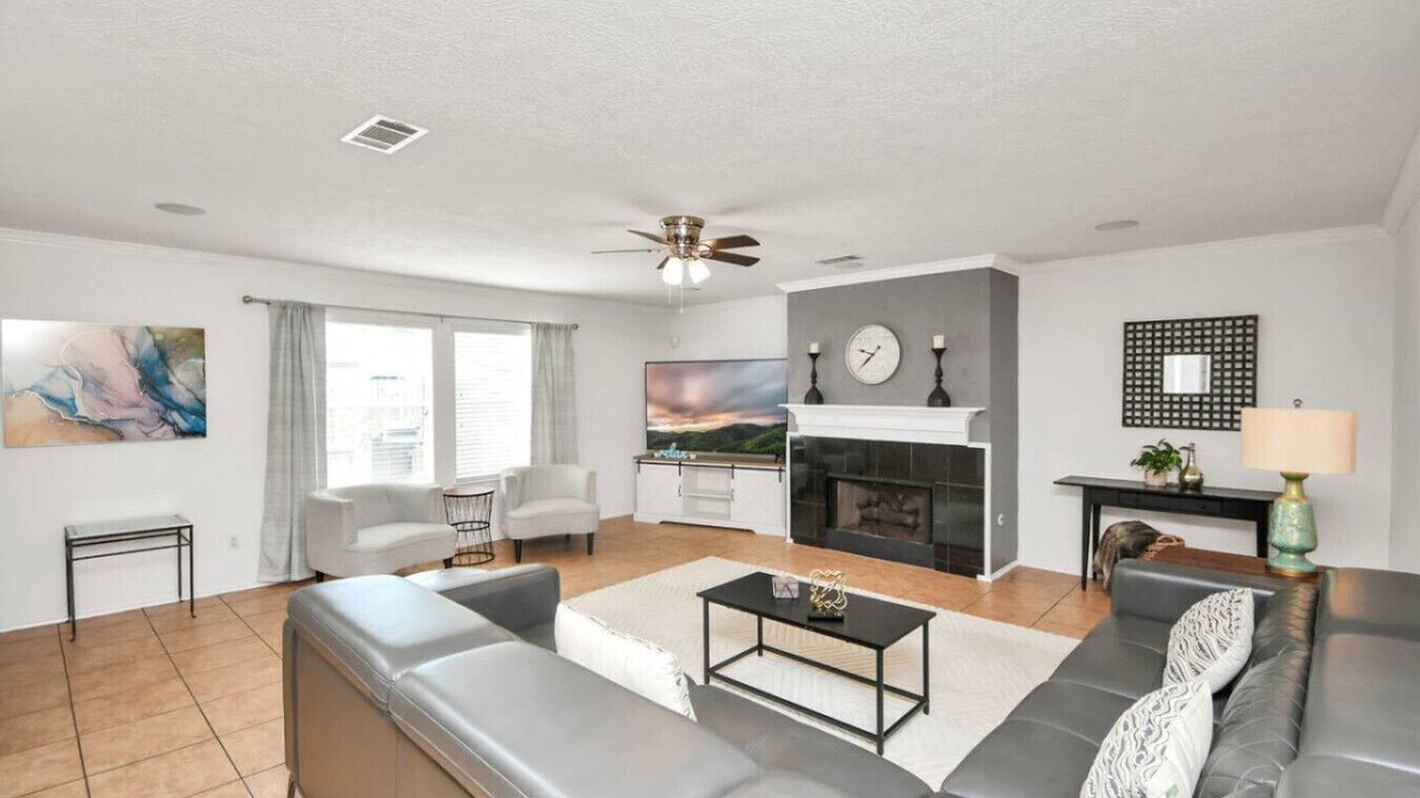 Photo of Livingroom in Atascocita