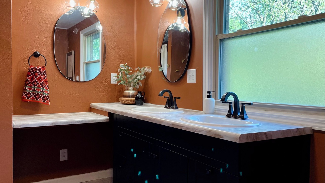 Photo of Bathroom in Keller Park