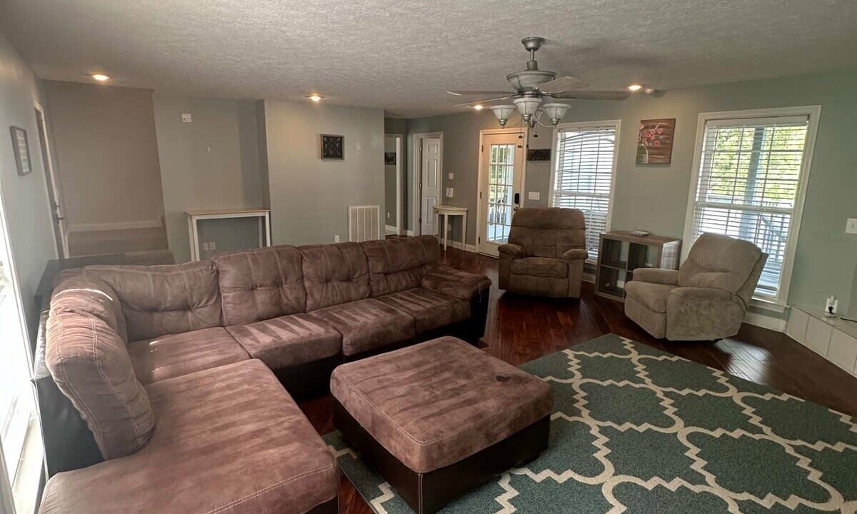 Photo of Livingroom in Hendersonville