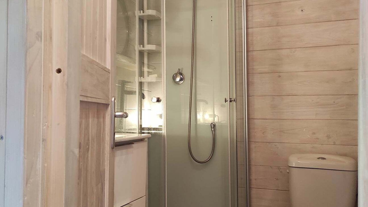 Photo of Bathroom in Orange