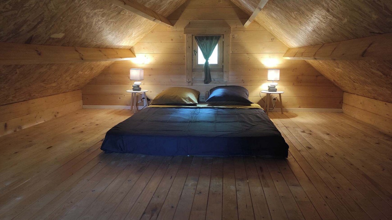 Photo of Bedroom in Orange