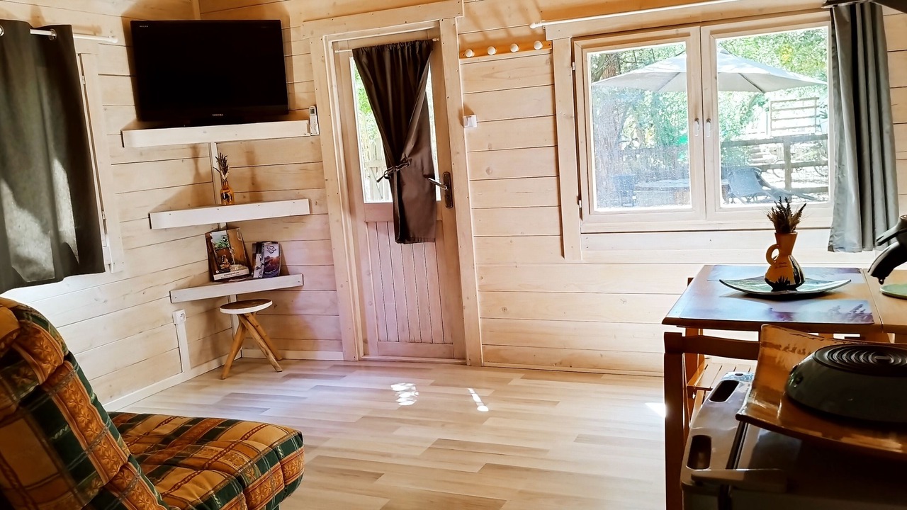 Photo of Livingroom in Orange