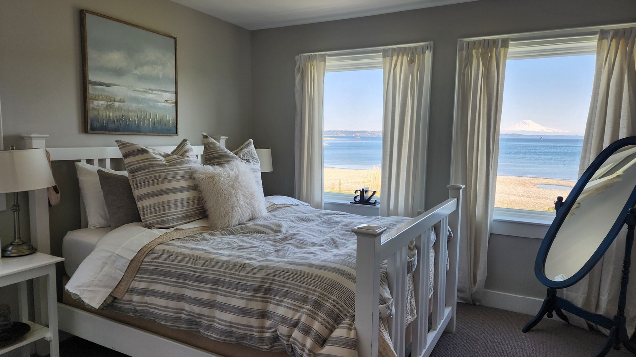 Photo of Bedroom in Bainbridge Island
