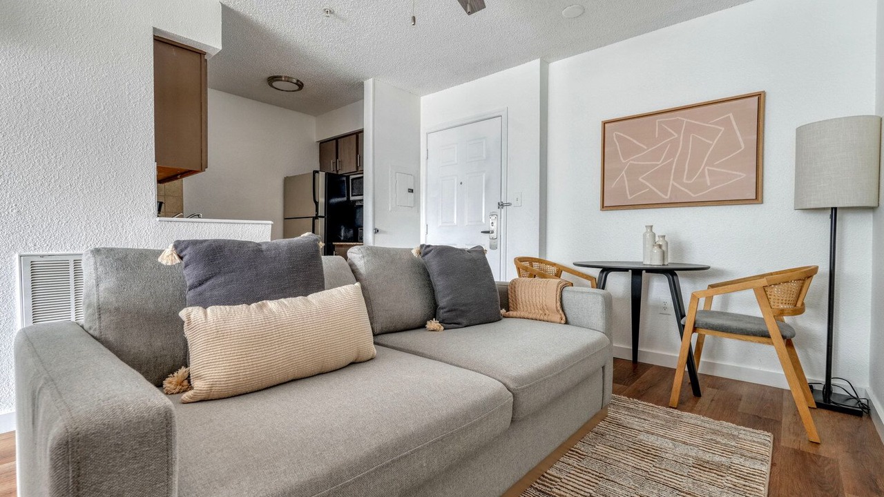 Photo of Livingroom in Gateway